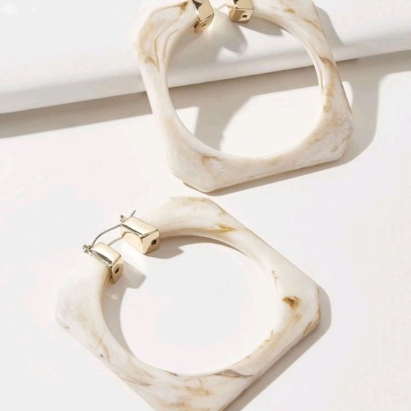 Zara Jewelry - New! Zara's Geo Hoop Earrings